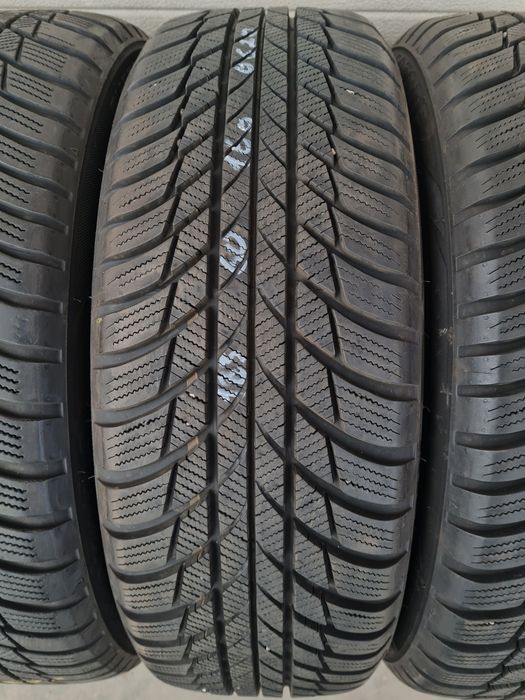 Зимни гуми 4 броя BRIDGESTONE Blizzak LM001 185 60 R16 дот 0620