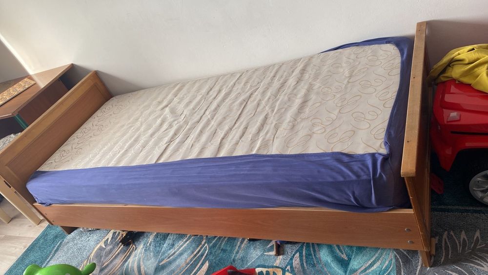 Кровать состояние хороший