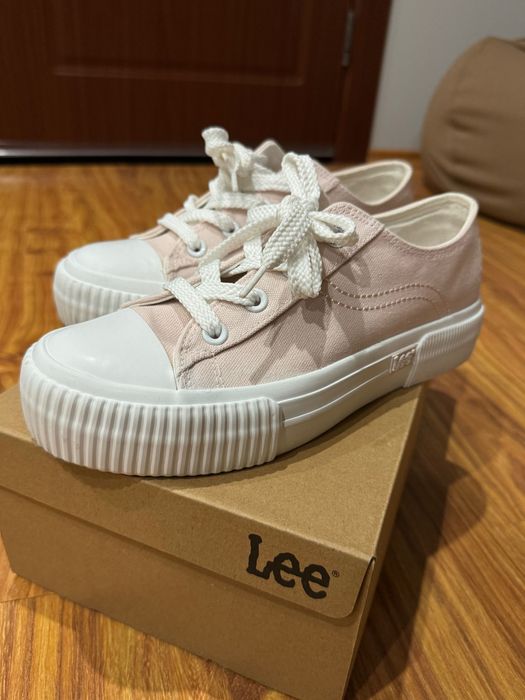 Дамски кецове Lee