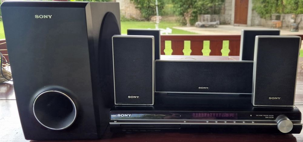 Система за домашно кино Sony DAV-DZ230 (5.1) – Пълен комплект