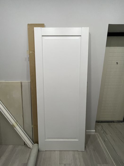 Дверь новая, полотно 80см