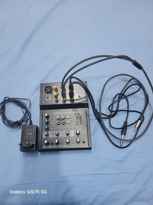 Vand mixer mackie mix 5