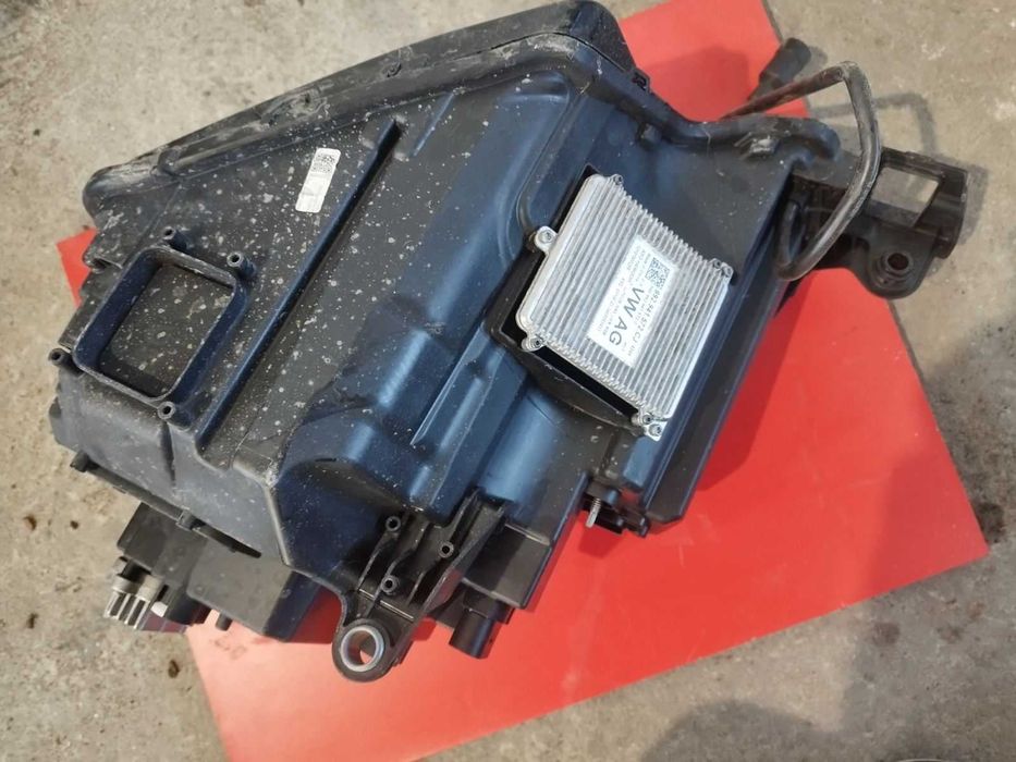 десен фар за Skoda Karoq 2025г facelift full led