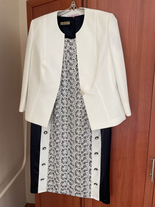 Продаю платья, пиджак, куртку