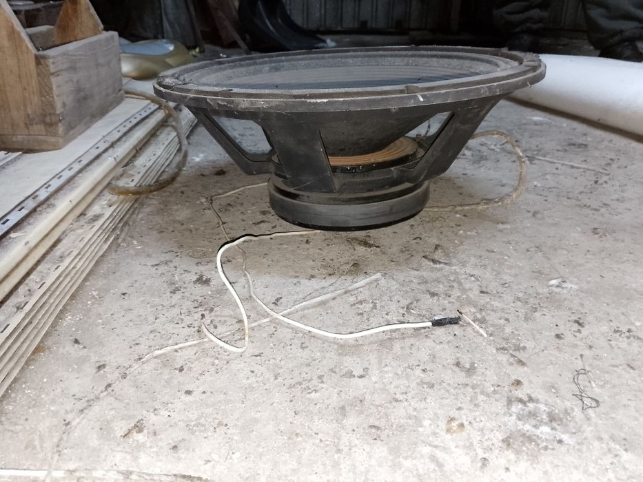 Продам сабвуфер !