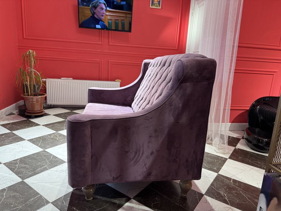 Диван 2х местный