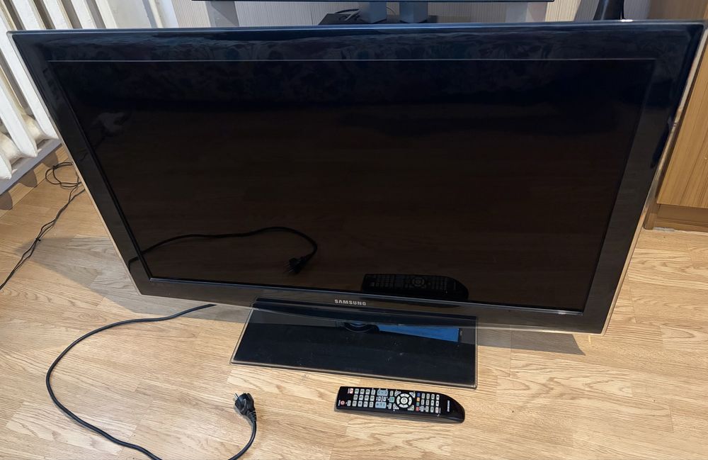 Телевизор Samsung 40” за части