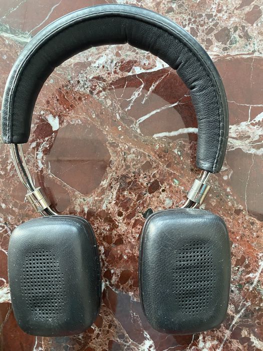 Casti Bowers&Wilkins