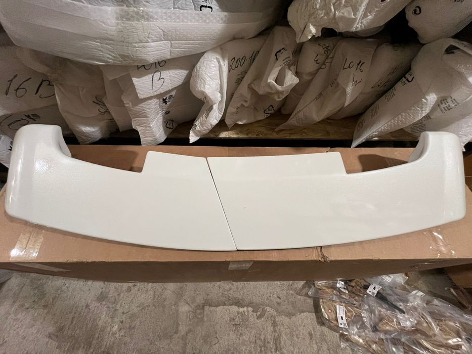 Спойлер на Land Cruiser 105