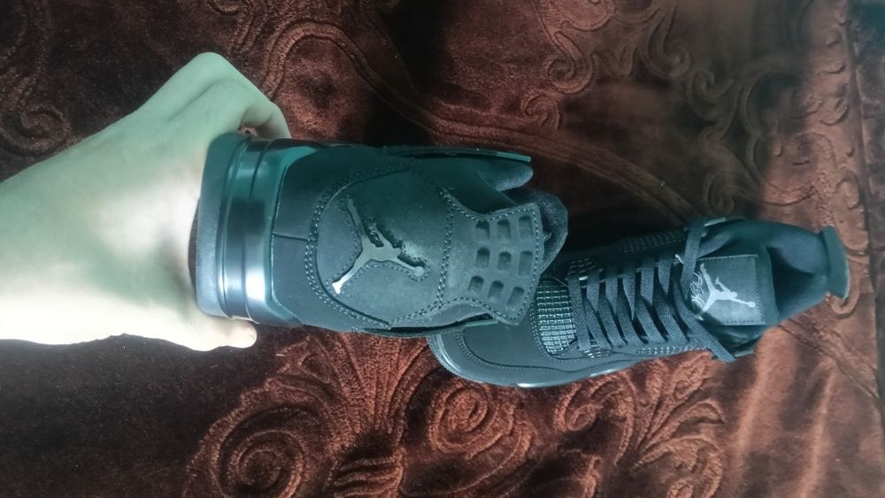 Jordan 4 Black cat 44