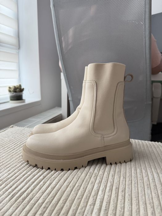 Botine din piele naturala