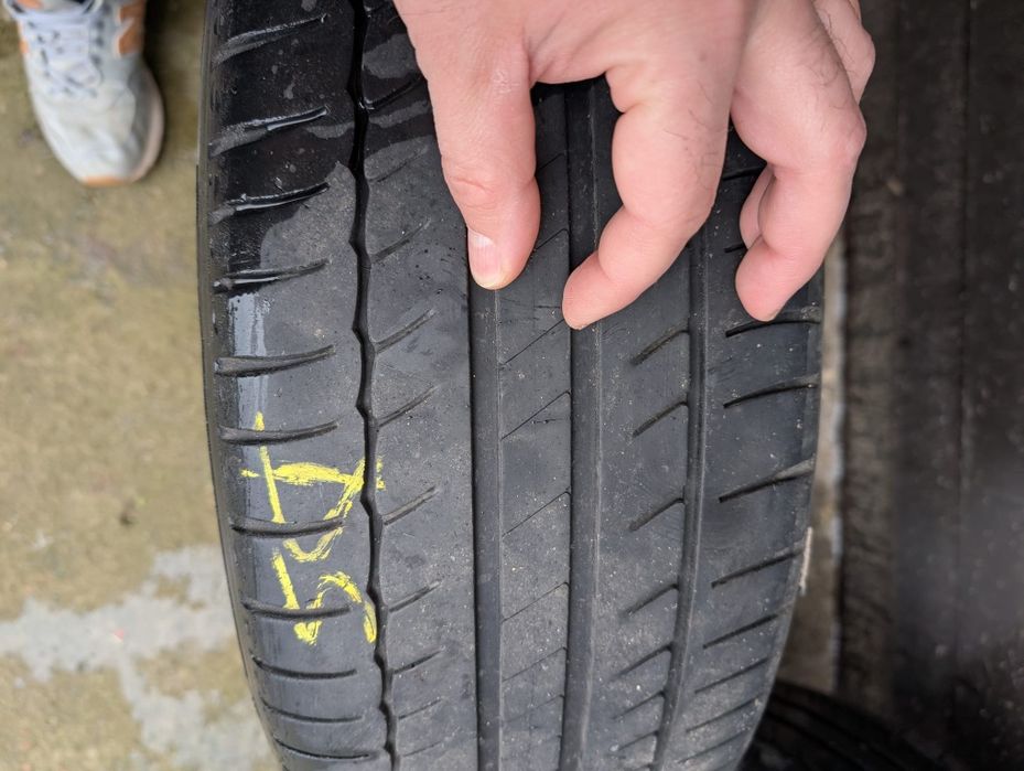 Cauciucuri Michelin de vara 215 55 R16 cu genti de aluminiu