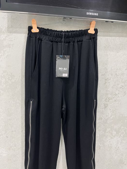 Продам брючки на замке