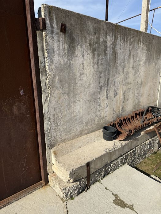 Beton plita sotiladi, бетон плита прораётса