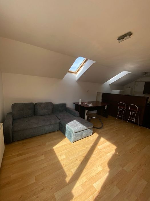 De închiriat apartament 48 mp, etaj II/M, zona Schit