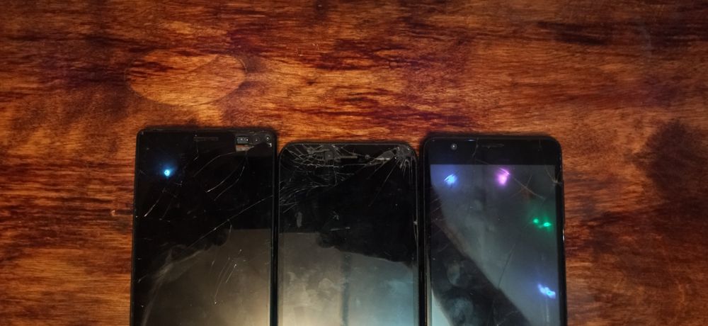 Телефоны на запчасти