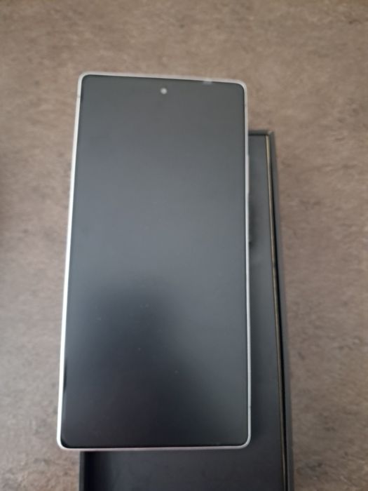 Vand telefon nou s 25