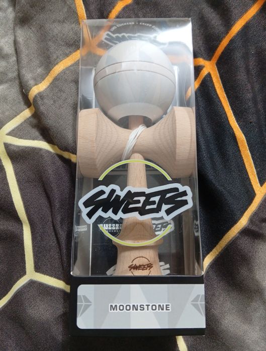 Kendama sweets moonstone beech