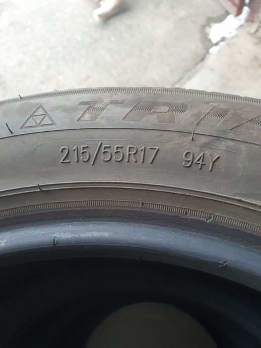 Шины летние 215/55/17