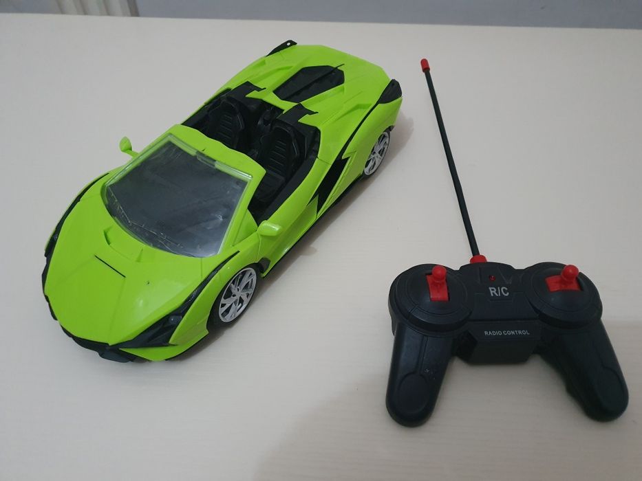 Машинка на пульте