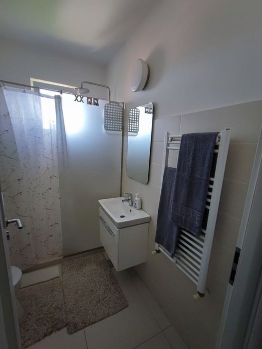 Închiriez apartament 2 camere, etc 4 din 5,cu lift, Tomis Plus