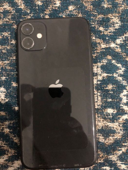Iphone 11 64 gb всё работает идеально