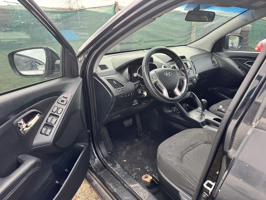 Dezmembrez Hyundai ix35 4x4 Automata 20 benzina  Camera jante