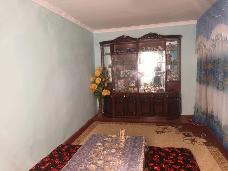 2 xonalik uy sotiladi 3 xonalik qilingan