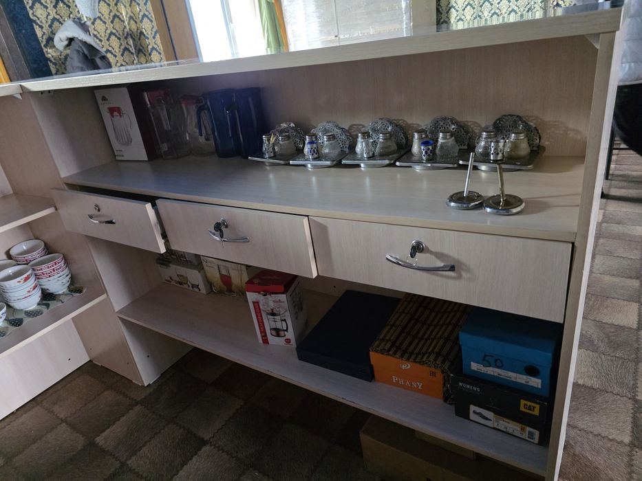 Продам мебель для кафе