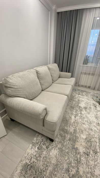 Продам диван Ashley в отличном состоянии