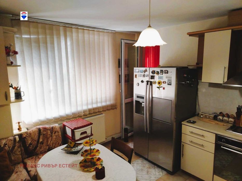 Дава се под наем Двустаен апартамент в Русе, Широк център - 80 кв.м за 408 € - Снимка #9