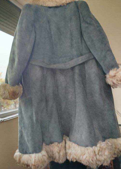 Продавам дамски кожух