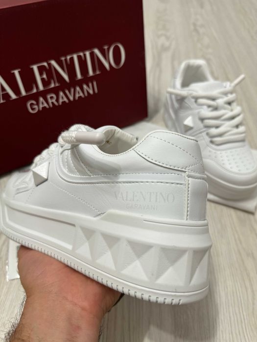Adidasi Valentino Garavani One Stud Low Full Box Albi