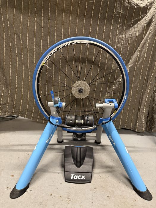 Tacx Boost home trainer