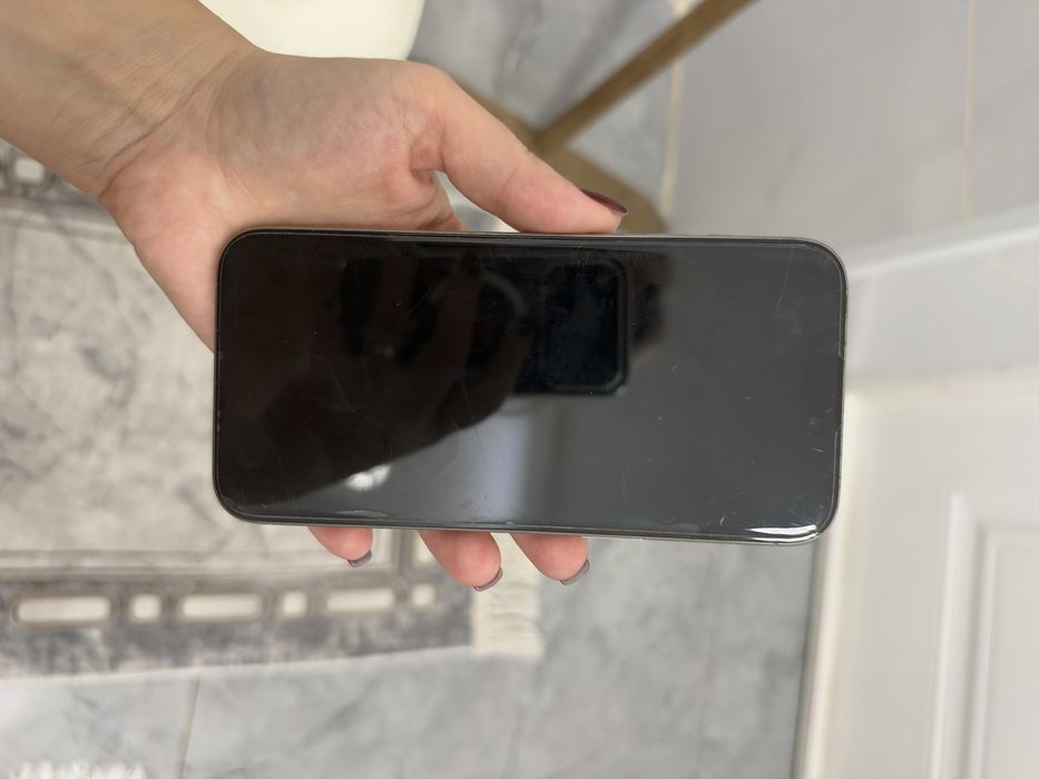Продам айфон 15 про макс 256 г
