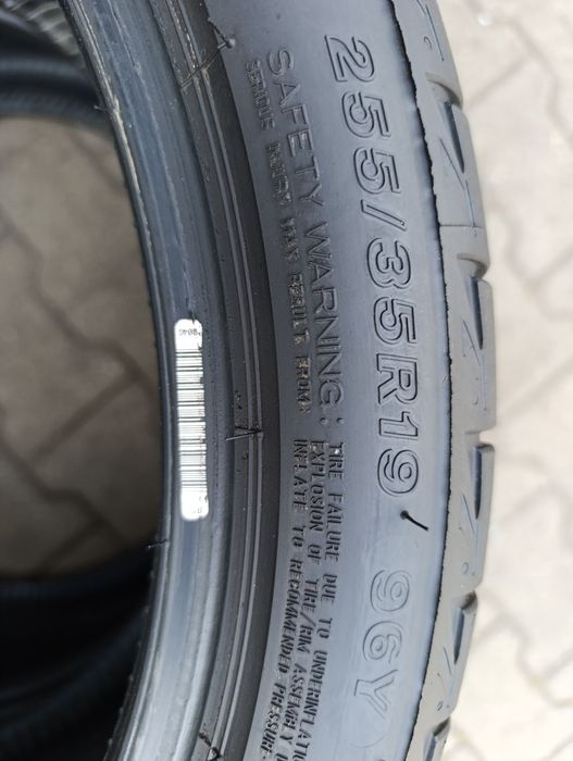 Două anvelope de vara 255 35 19 Bridgestone dot 2023 Runflat