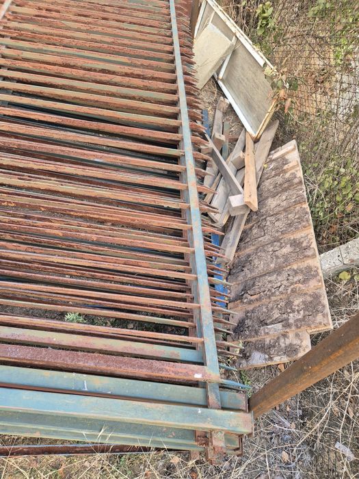 Метална ограда 22м.