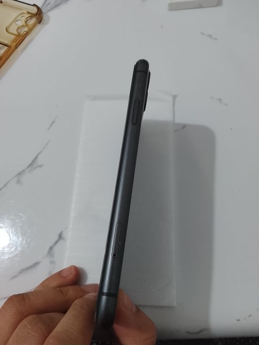 Продам iPhone 11, 64 GB