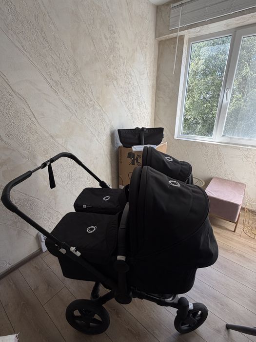 Bugaboo donkey 5 количка за близнаци