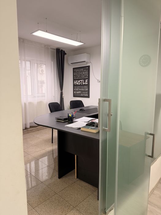 Birou Parter 4 Camere |Compartimentare Sticlă | Mobilat