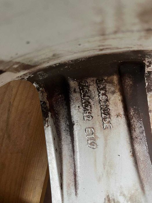 Алуминиеви джанти  VW PASSAT B7 7.5jx17 ET47 5x112 3AA601025E ном 201