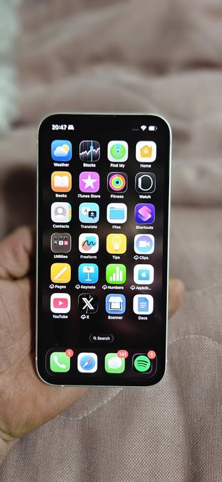 Iphone 13 white, Айфон 13, бял