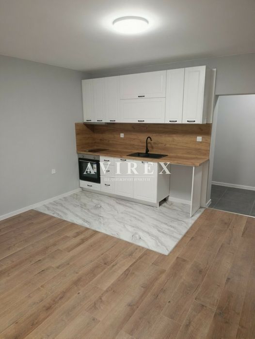 Двустаен апартамент, преустройствен в тристаен - три отделни стаи,