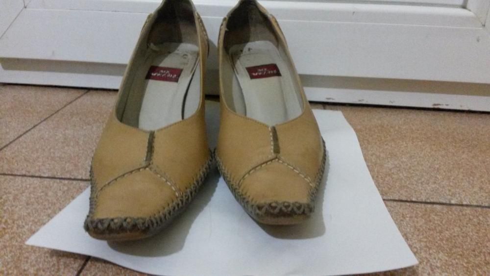 Дамски обувки в отлично състояние