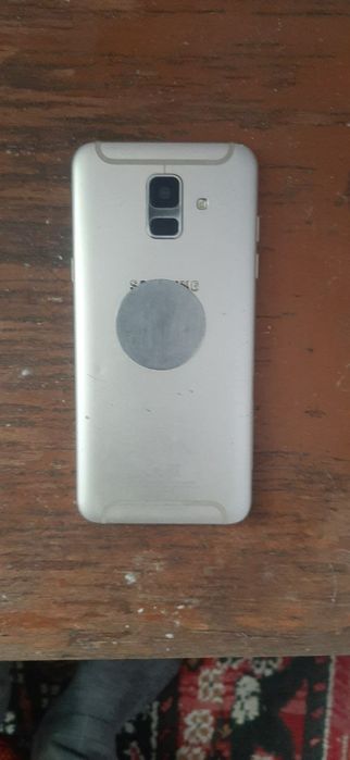 Samsung galaxy A6 sotiladi