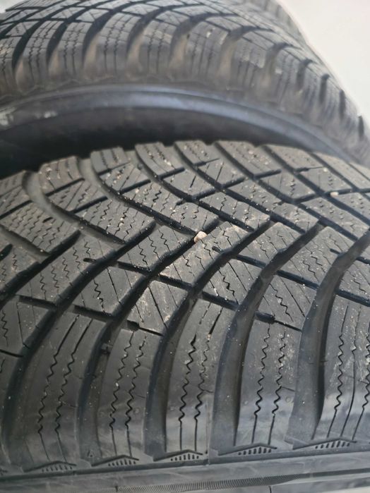 Set iarna 2024 Hankook 215/65R16