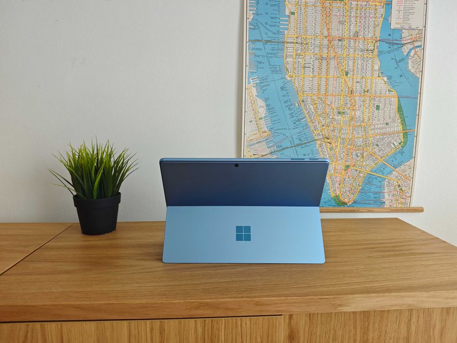 Microsoft Surface Pro 11 Син