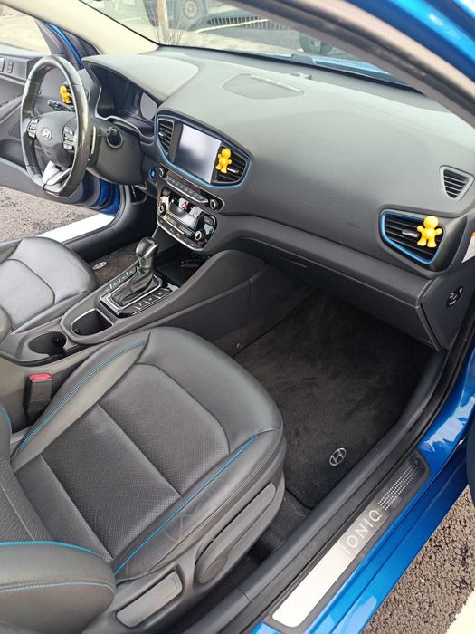 Inchiriez auto Hyundai Ioniq Hybrid Plug-in, automat, interes personal