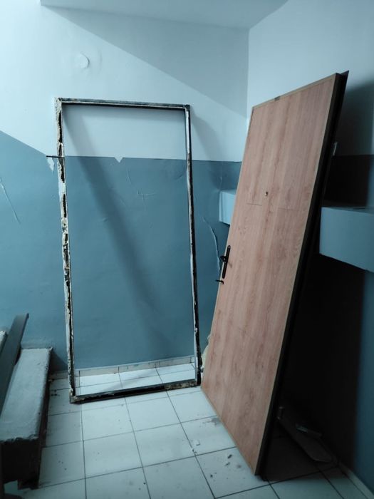 Продаю дверь/Есік сатамын