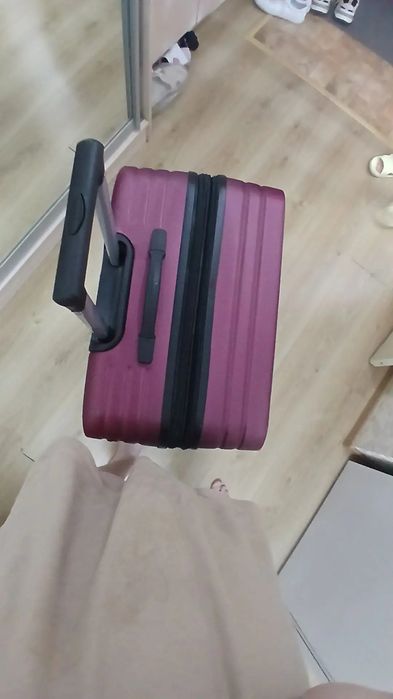 Чемодан большой продам